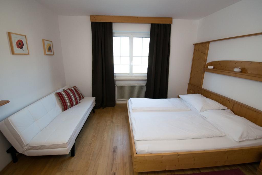 Pension St. Nikolaus Golling an der Salzach Chambre photo