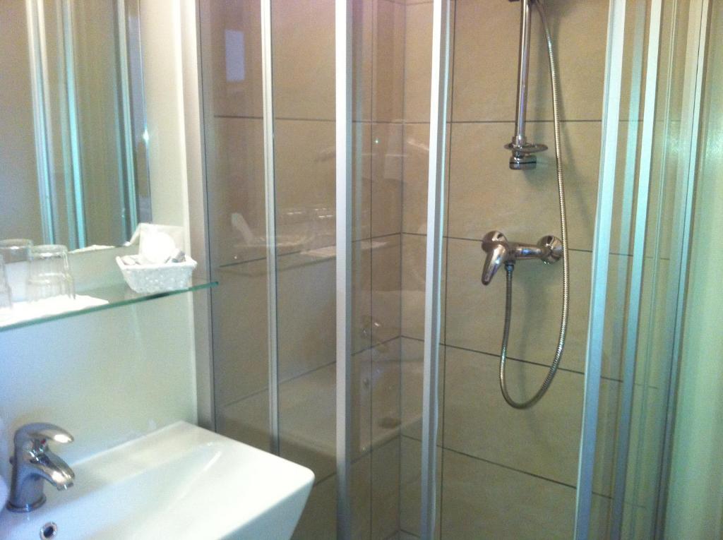 Pension St. Nikolaus Golling an der Salzach Chambre photo